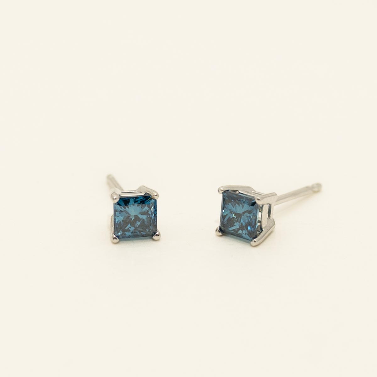 Princess Cut Blue Diamond Earrings in 14kt White Gold (5/8ct tw)