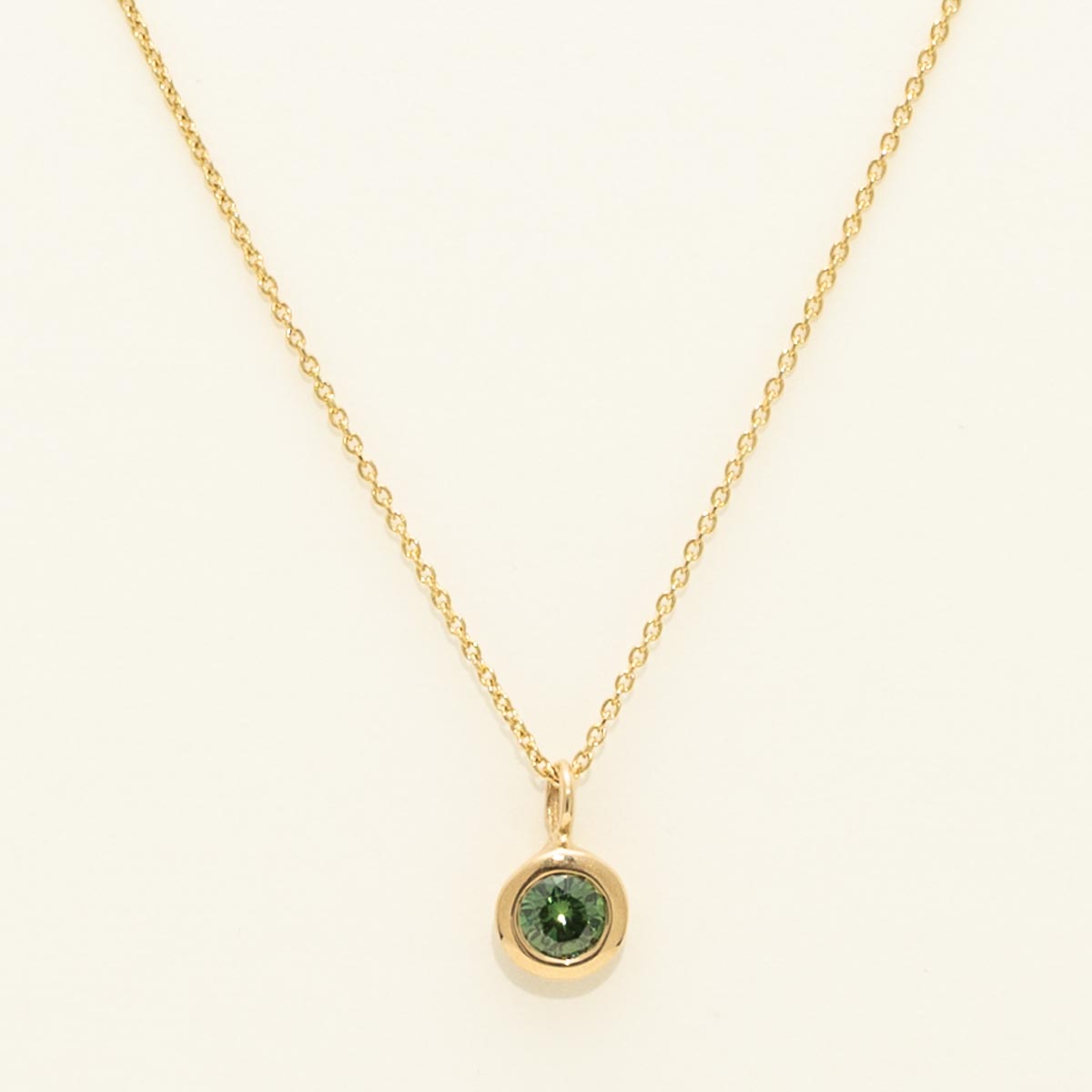 Green Diamond Bezel Necklace in 14kt Yellow Gold (1/5ct tw)