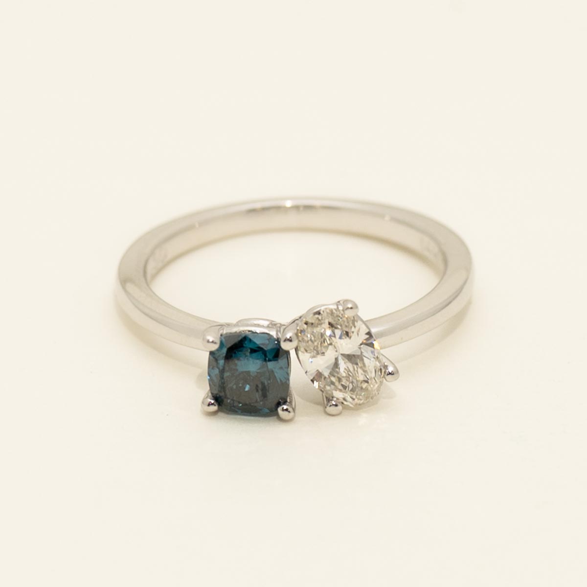 Cushion Cut Blue Diamond and Oval White Diamond Ring in 14kt White Gold (1 1/4ct tw)