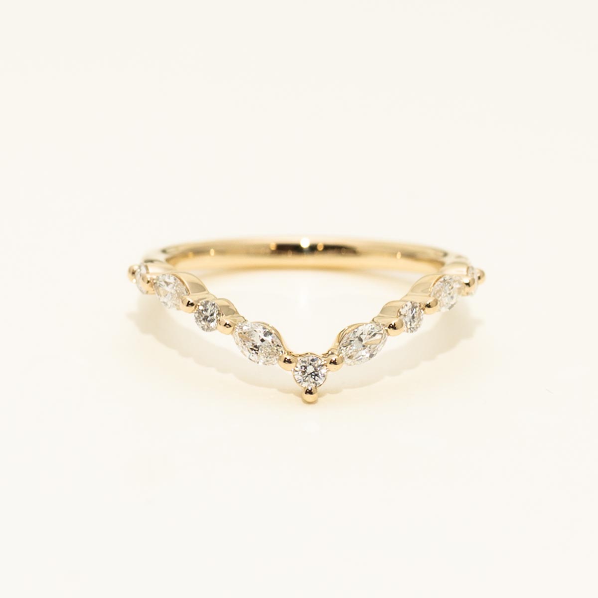 Diamond Contour Band in 14kt Yellow Gold (3/8ct tw)