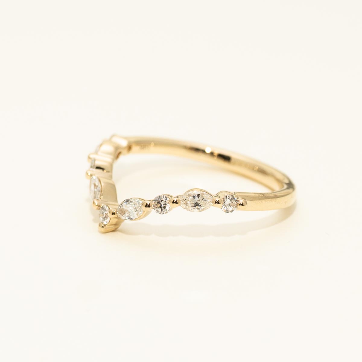 Diamond Contour Band in 14kt Yellow Gold (3/8ct tw)
