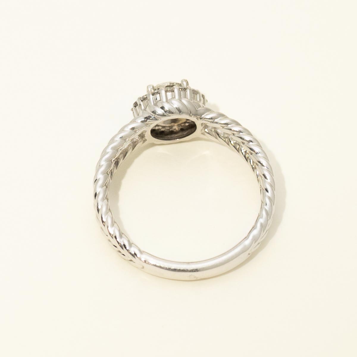 Diamond Halo Engagement Ring in 14kt White Gold (5/8ct tw)