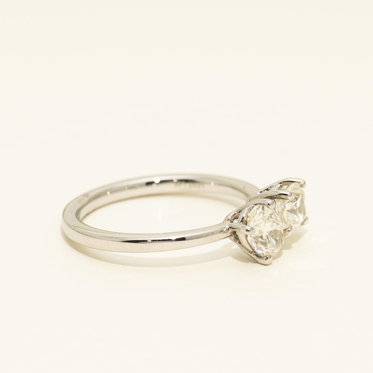Oval and Cushion Cut Diamond Ring in 14kt White Gold (1ct tw)
