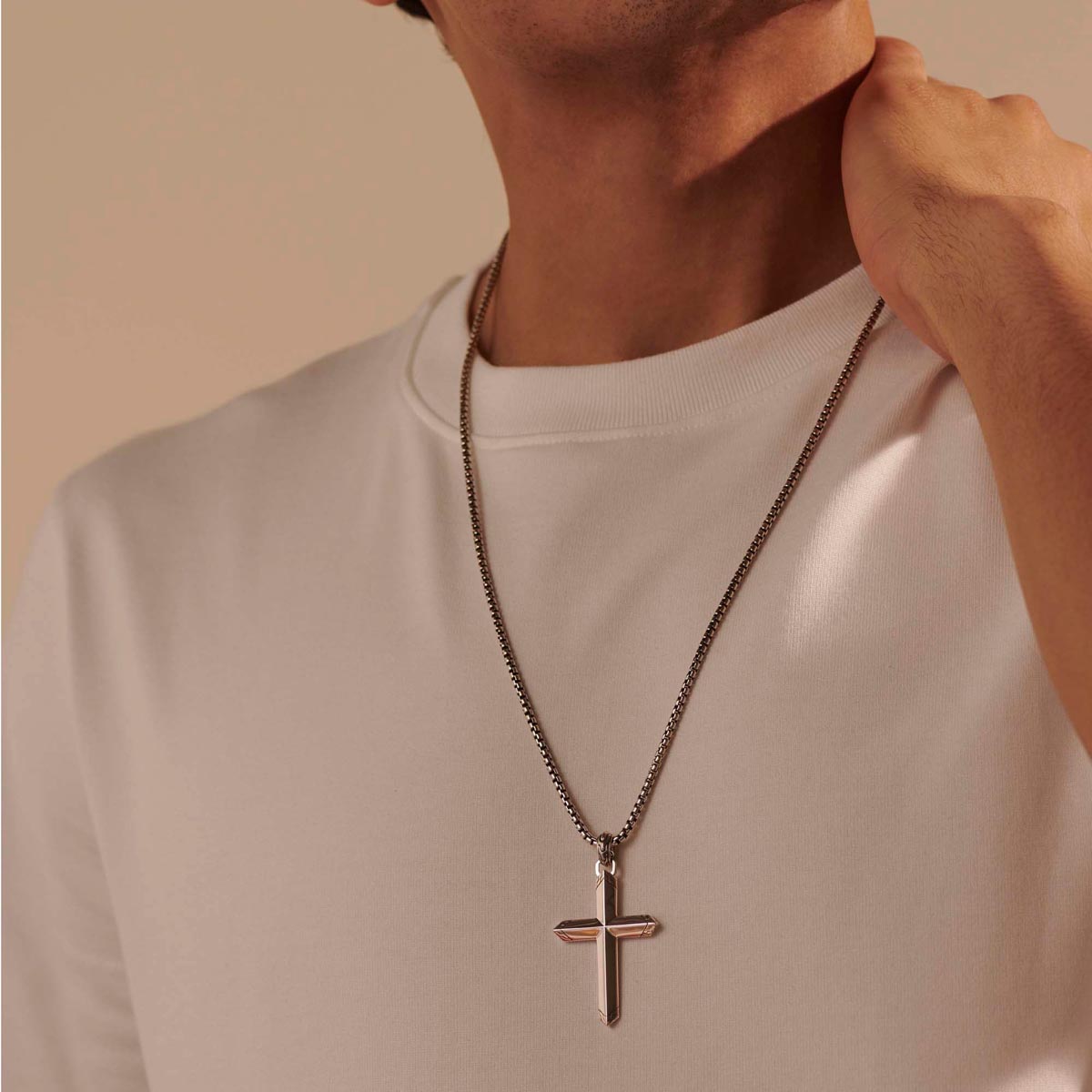 John Hardy Classic Chain Collection Mens Cross Necklace in Sterling Silver (26 inches)