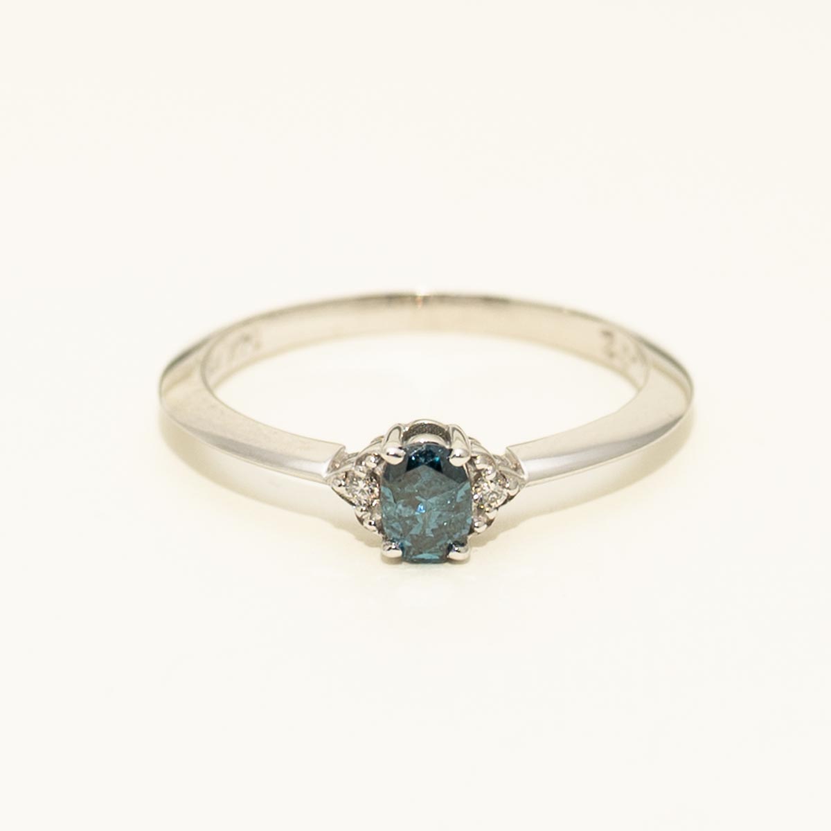 Blue and White Diamond Ring (1/4ct tw)