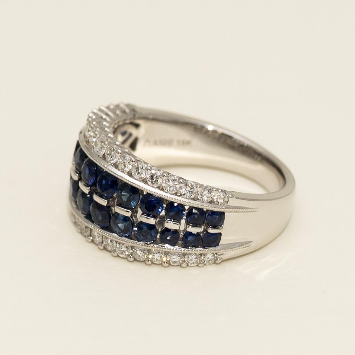 Sapphire Ring in 18kt White Gold with Diamonds (5/8ct tw)