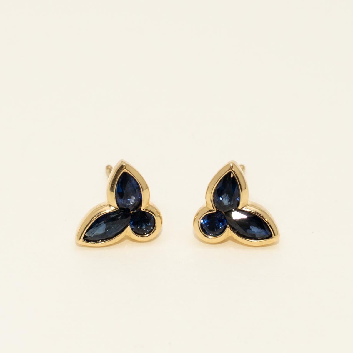 Marquise and Pear Shape and Round Sapphire Earrings in 18kt Yellow Gold