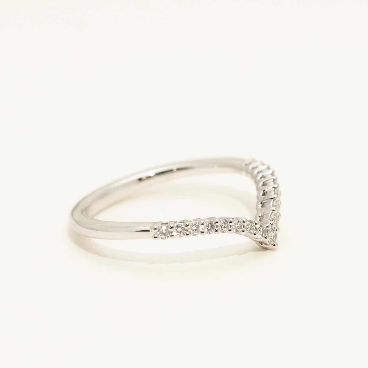 Memoire Identity V Diamond Band in 18kt White Gold (1/5ct tw)