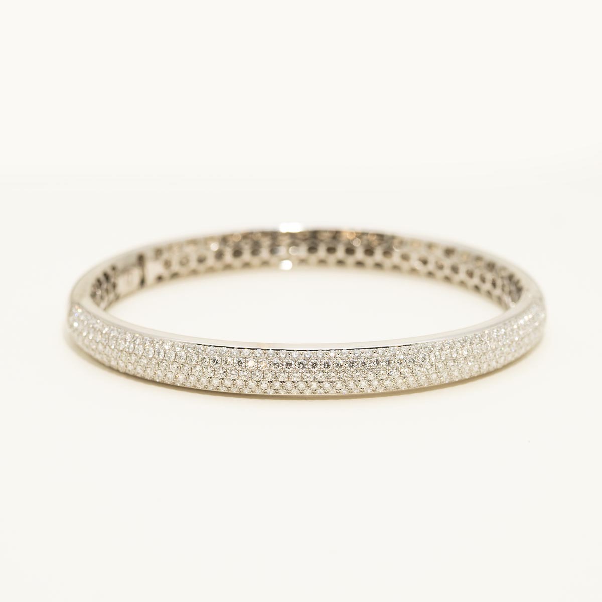 Memoire Pirouette Five Row Diamond Pave Bangle Bracelet in 18kt White Gold (3ct tw)