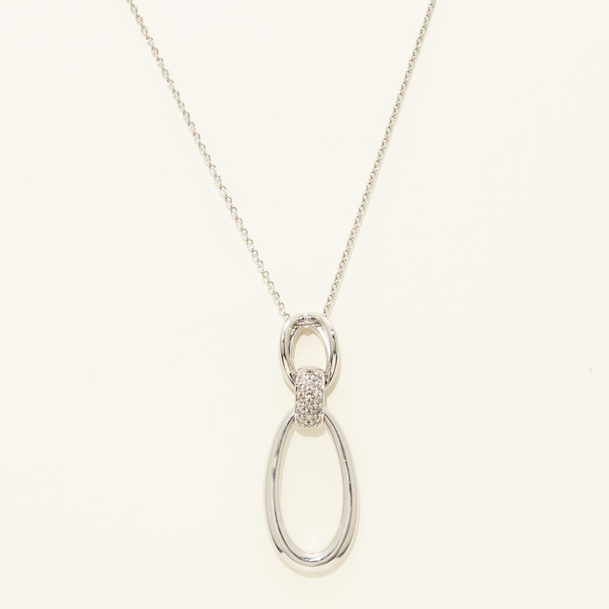 Oval Link Fashion Necklace in Sterling Silver with Diamonds (1/10ct tw)
