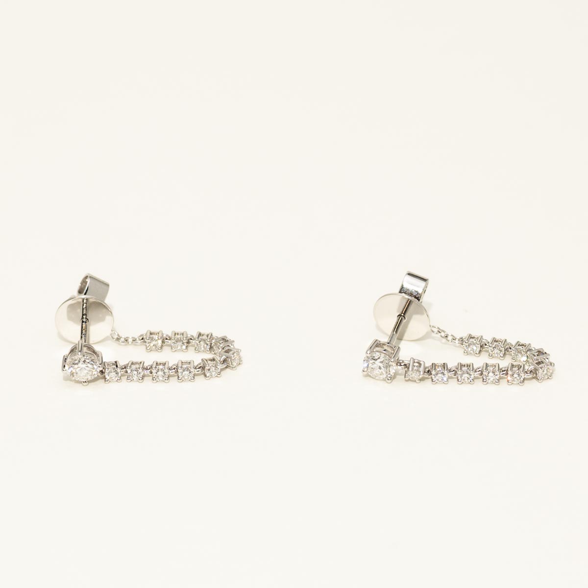 Memoire Essentials Draped Stiletto Earrings in 18kt White Gold (3/4ct tw)