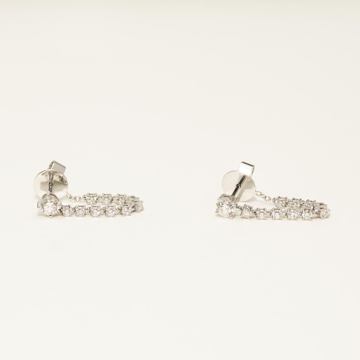 Memoire Essentials Draped Stiletto Earrings in 18kt White Gold (3/4ct tw)