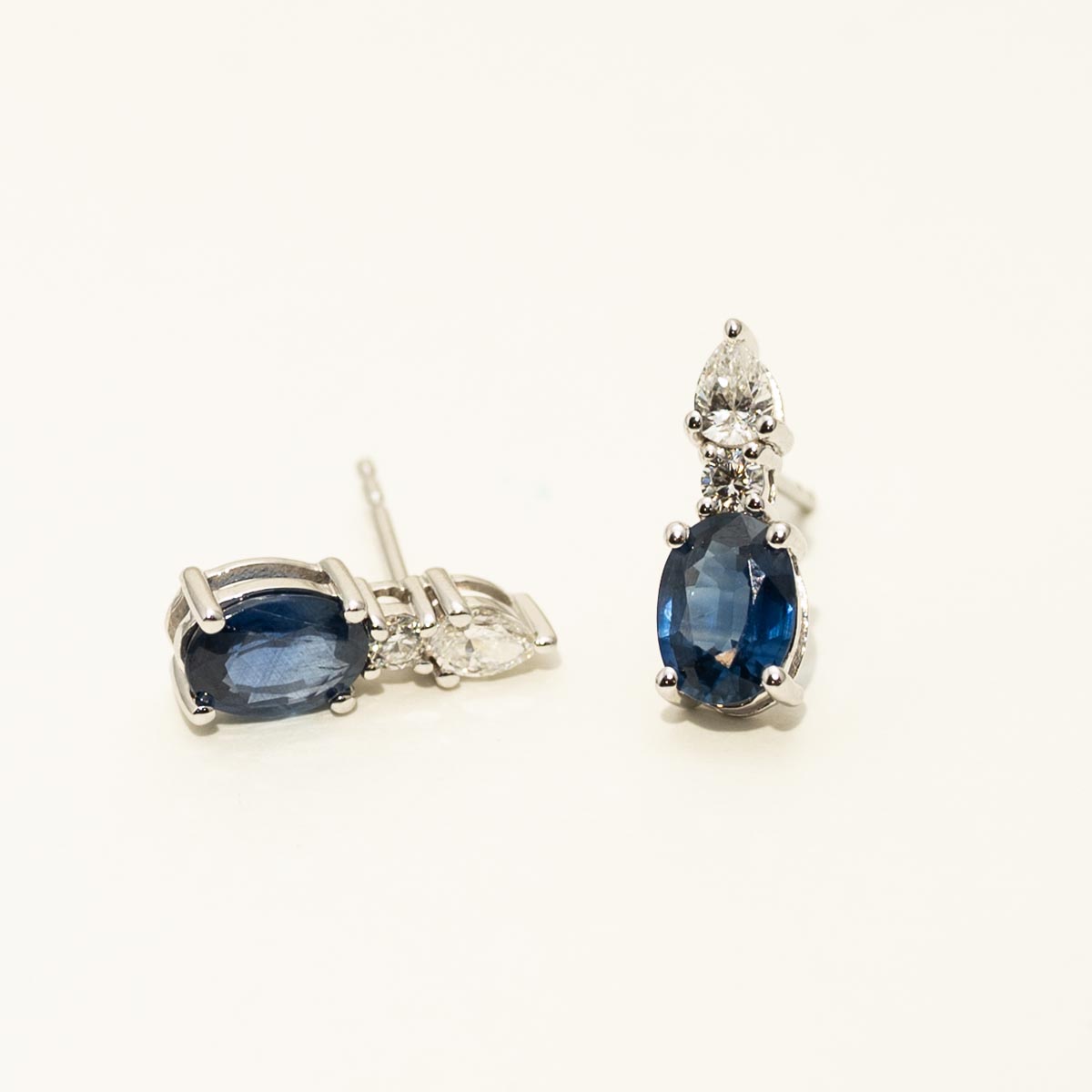 Oval Sapphire Earrings in 14kt White Gold (1/3ct tw)