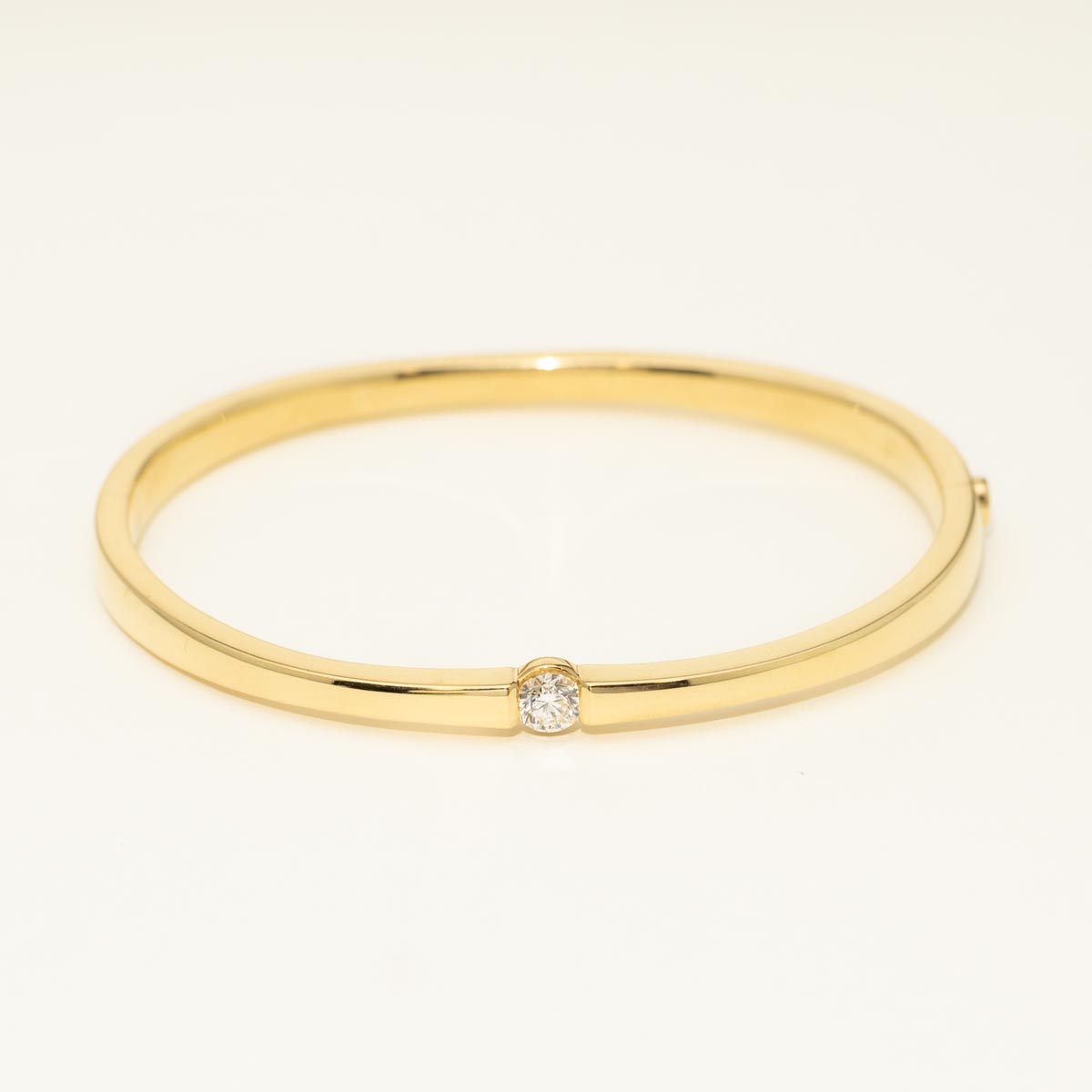 Memoire Solitude Diamond Bangle in 18kt Yellow Gold (3/8ct)