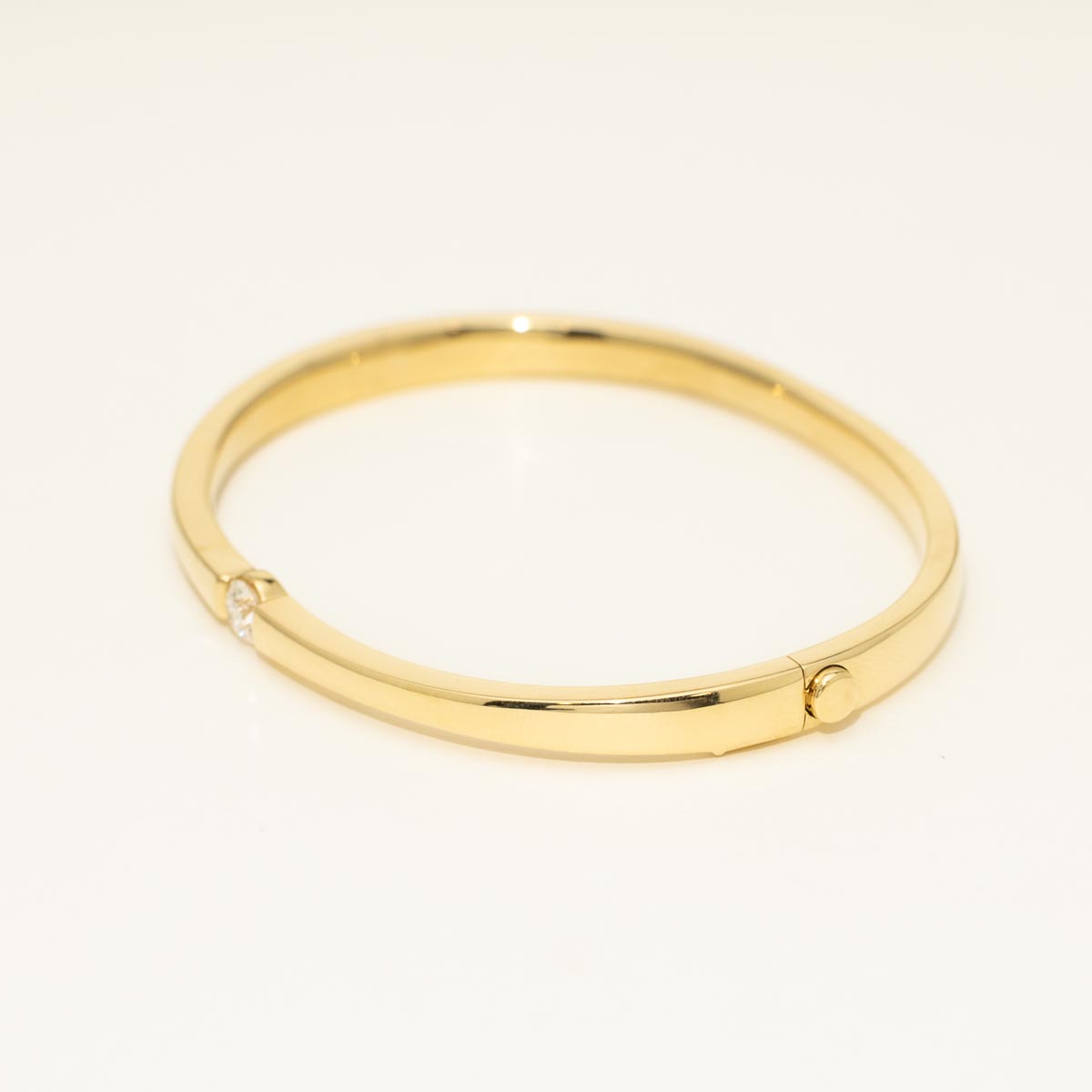 Memoire Solitude Diamond Bangle in 18kt Yellow Gold (3/8ct)