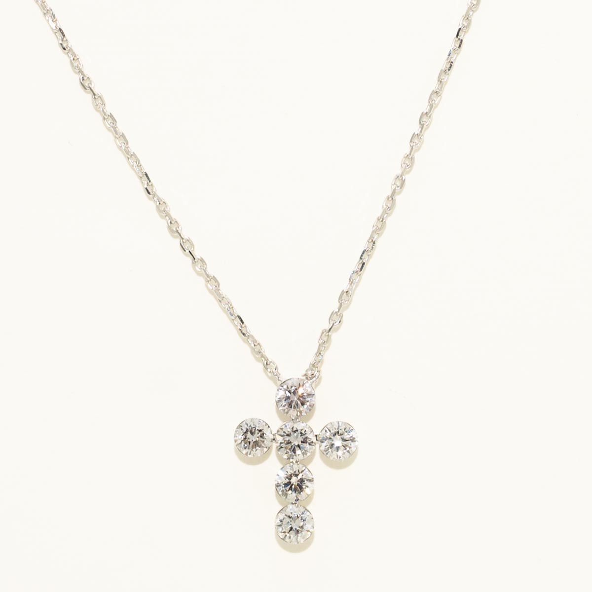 Lab Grown Diamond Cross Necklace in 14kt White Gold (1 1/4ct tw)