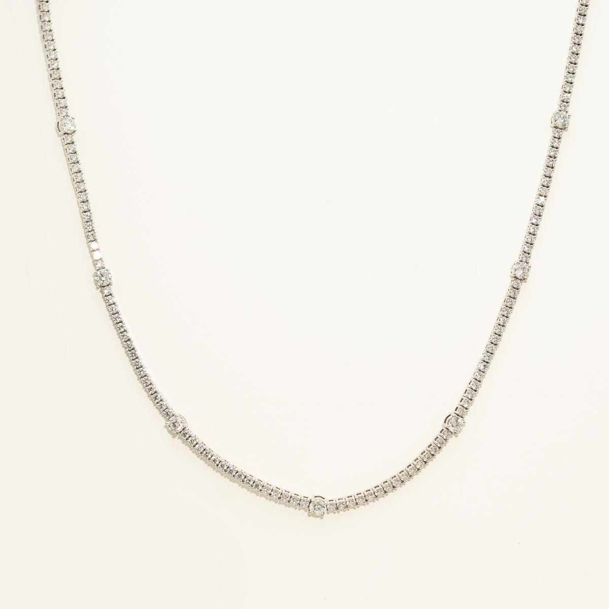 Memoire Scarlett Diamond Station Necklace in 18kt White Gold (7ct tw)