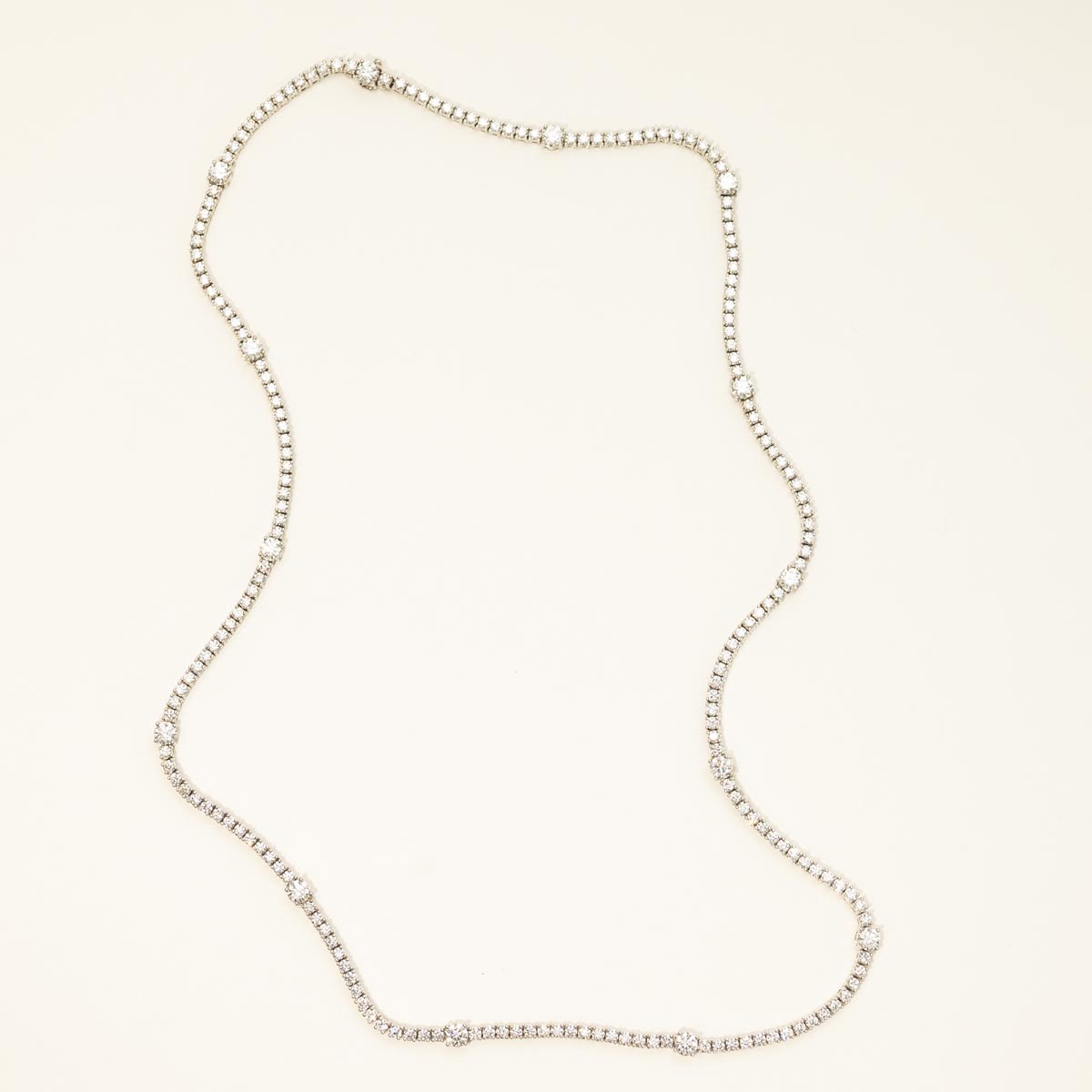 Memoire Scarlett Diamond Station Necklace in 18kt White Gold (7ct tw)