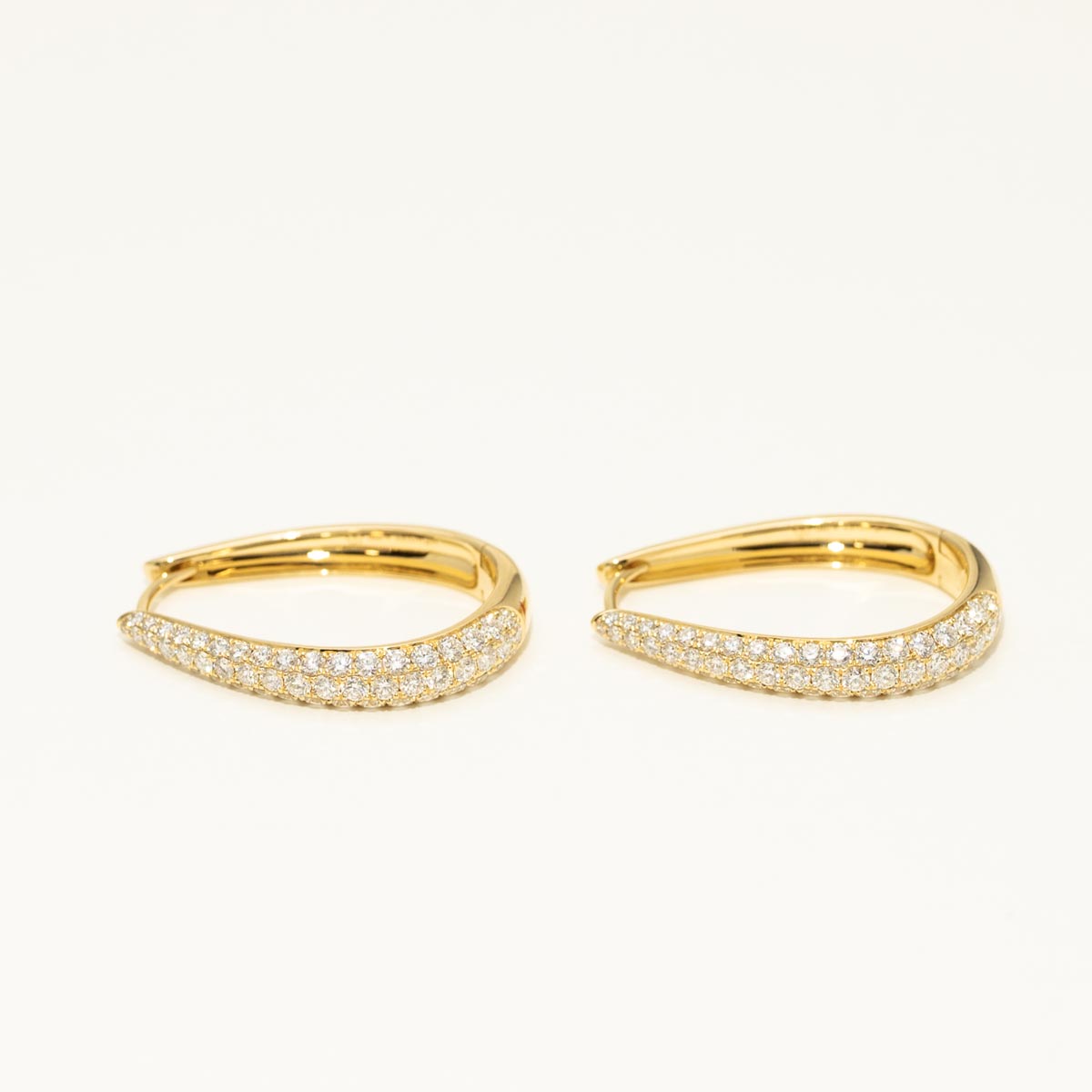 Memoire Paramount Diamond Hoop Earrings in 18kt Yellow Gold (1 5/8ct tw)
