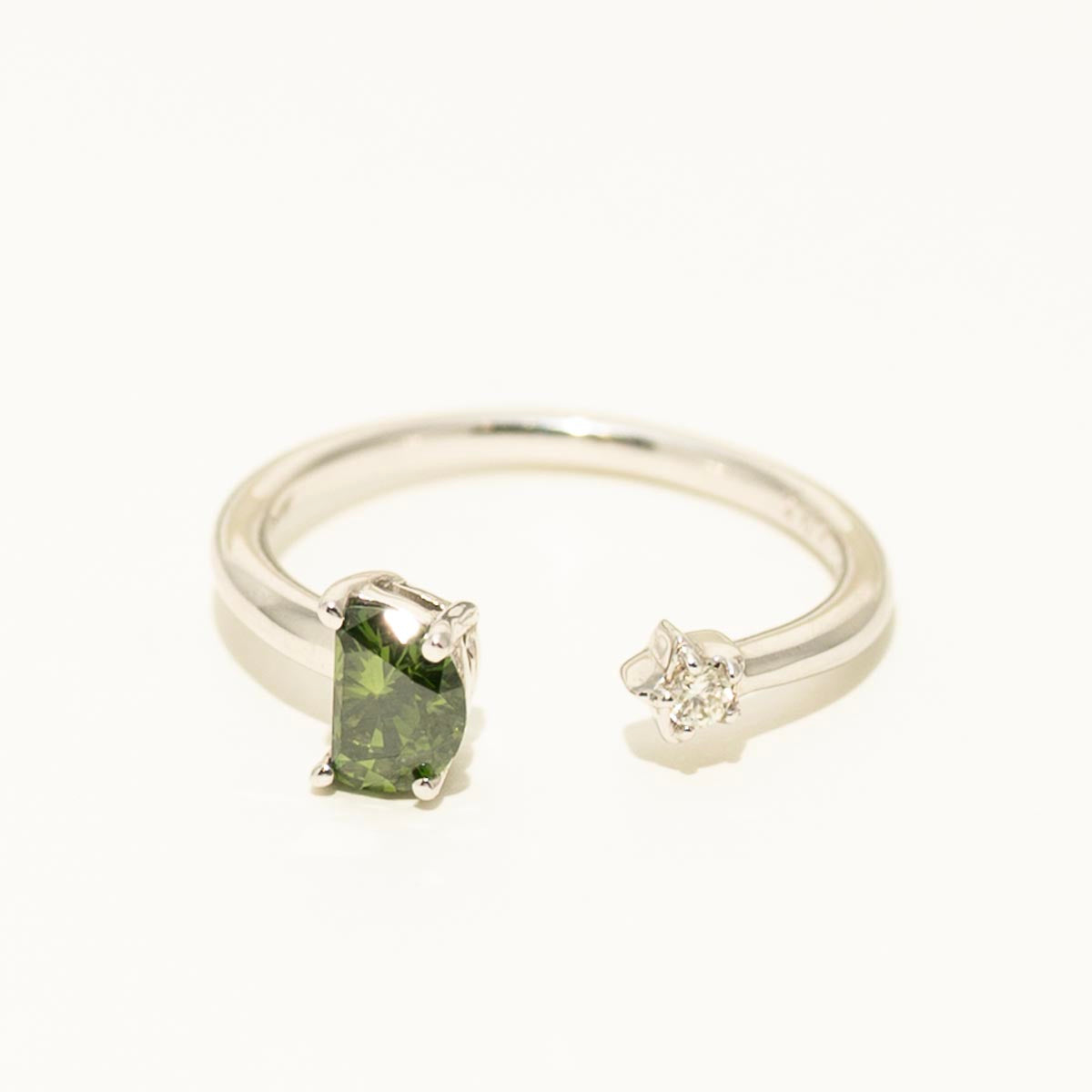 Green Diamond Fashion Ring in 14kt White Gold (1/2ct tw)