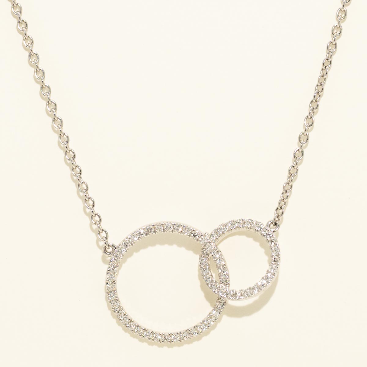 Diamond Interlocking Circle Necklace in 14kt White Gold (1/3ct tw)