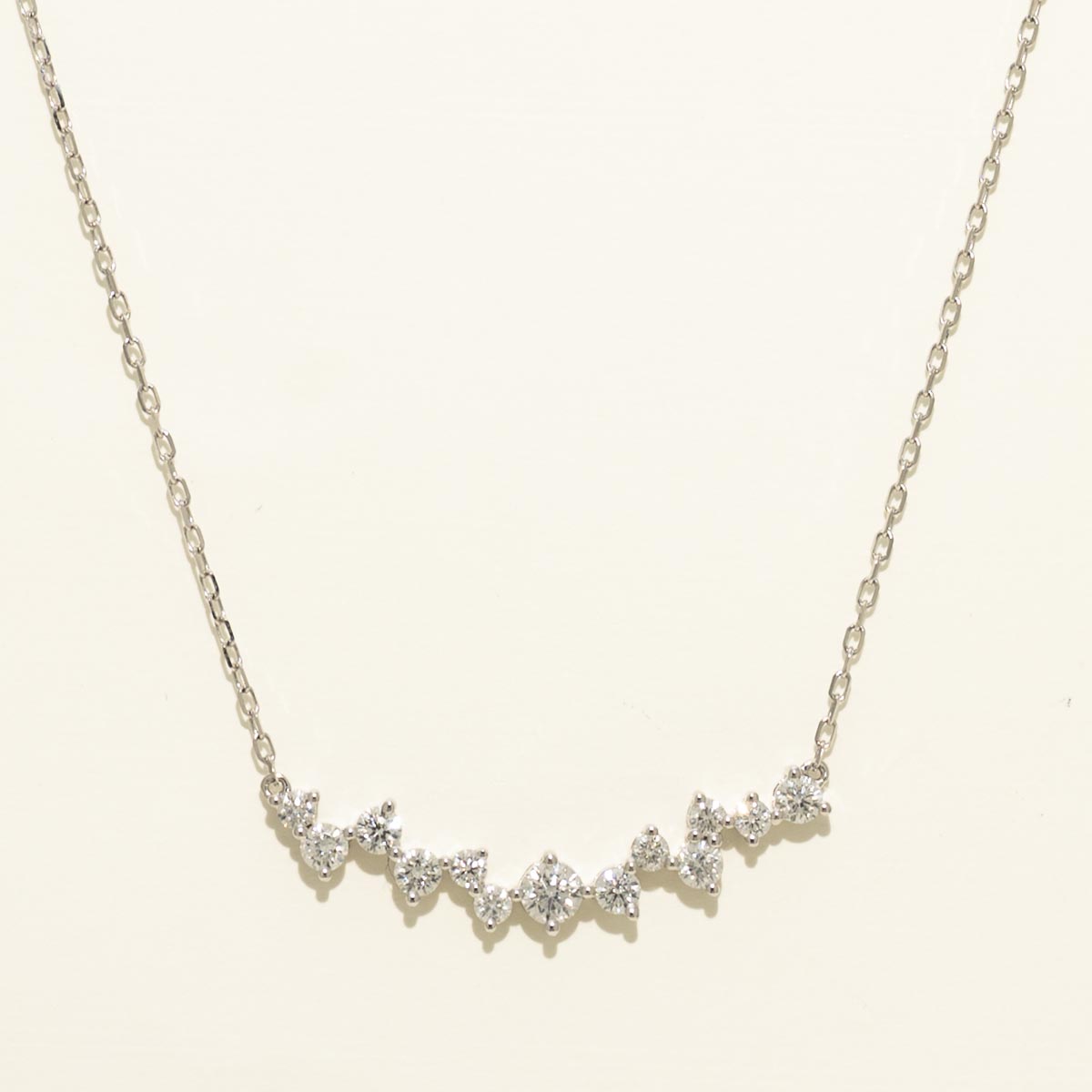Stationary Diamond Bar Necklace in 14kt White Gold (3/4ct tw)
