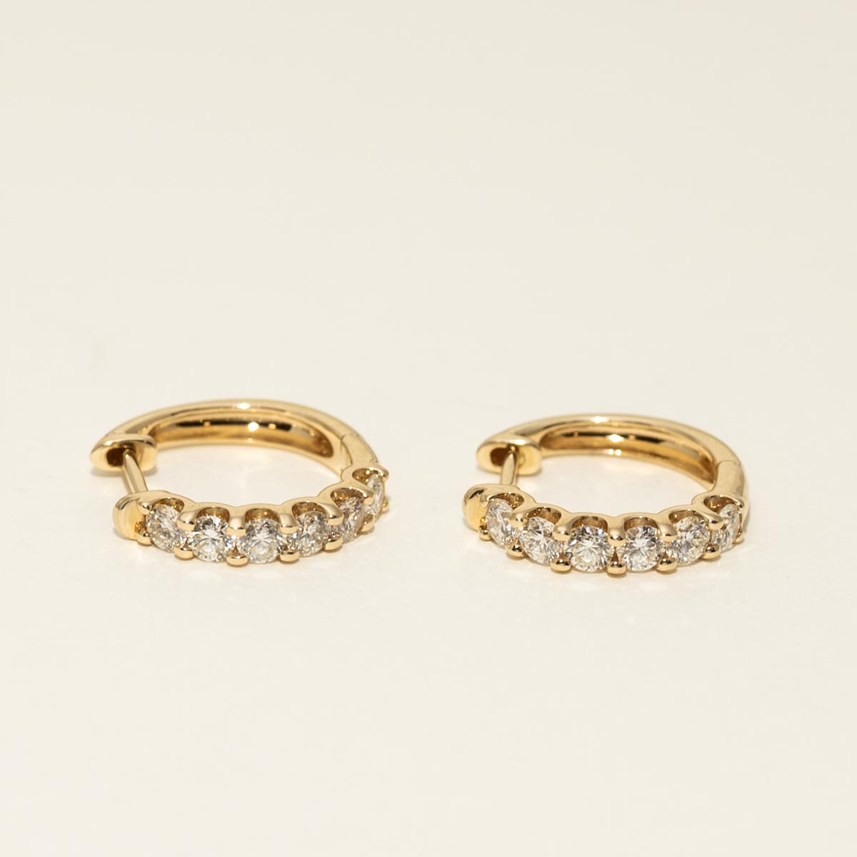 Diamond Huggie Hoop Earrings in 14kt Yellow Gold (1ct tw)