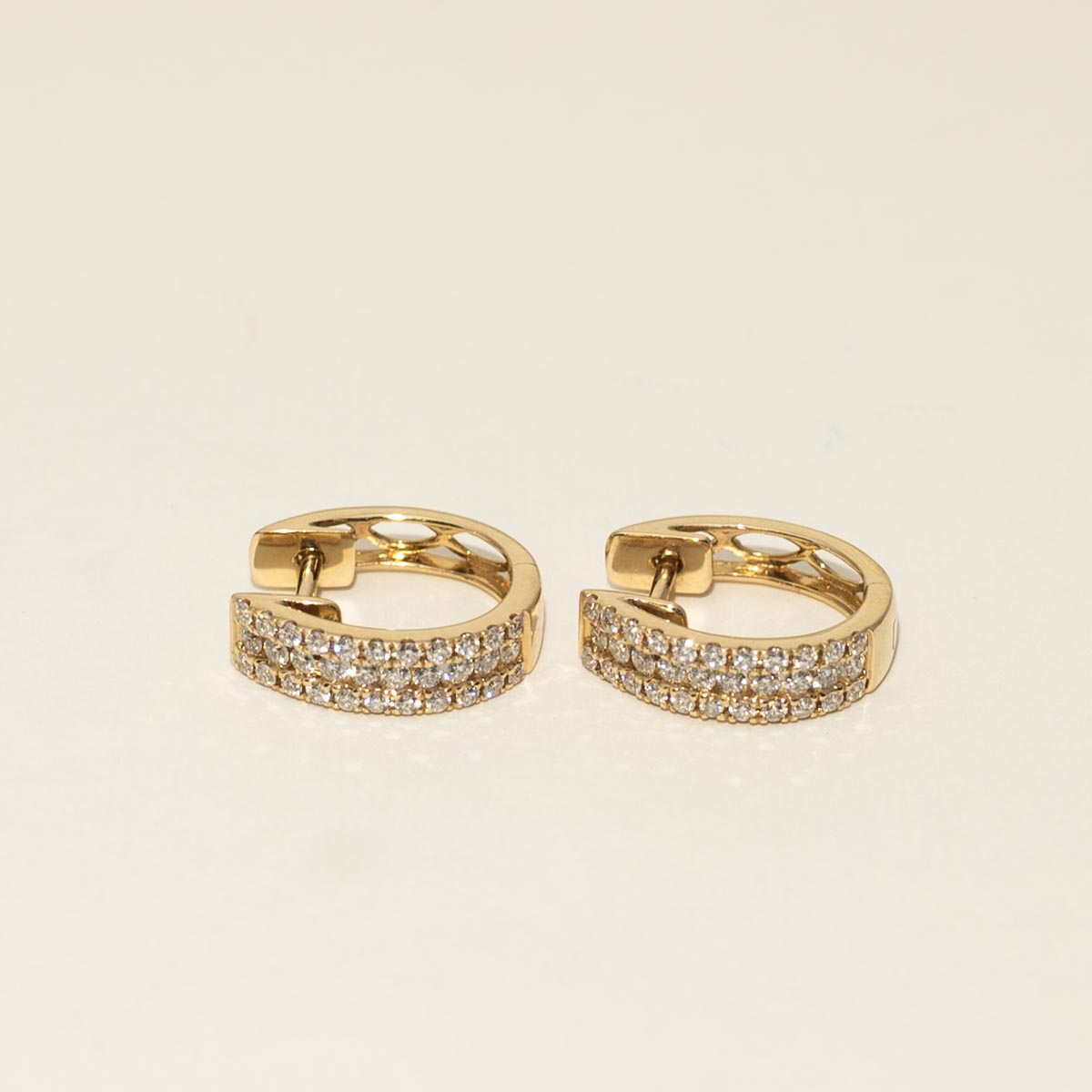 Diamond Huggie Hoop Earrings in 14kt Yellow Gold (3/4ct tw)