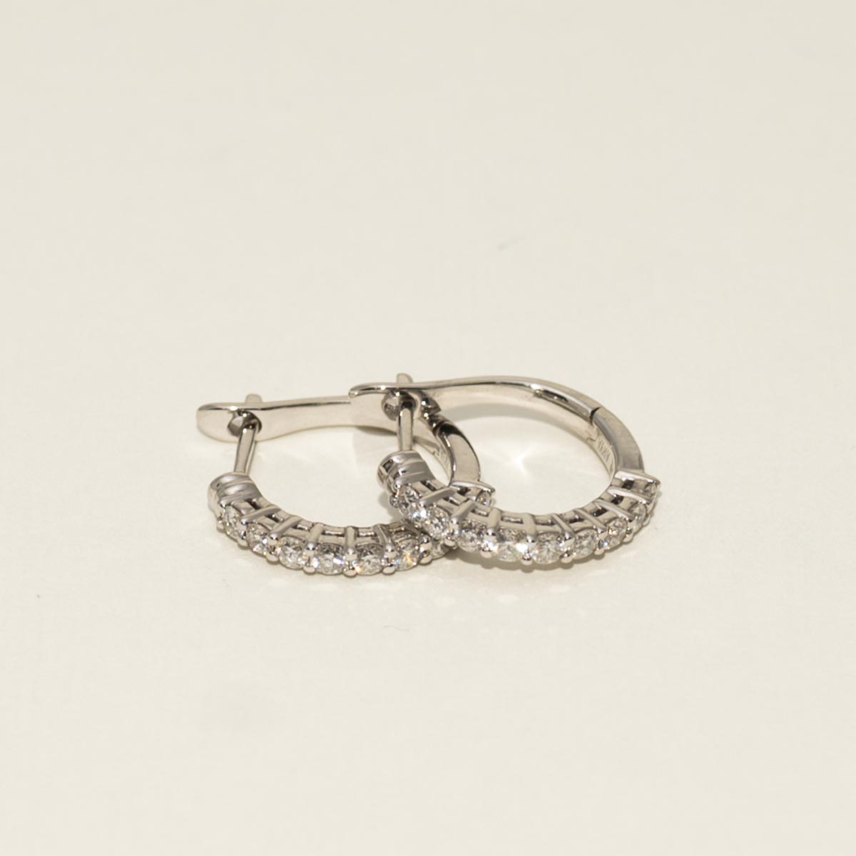 Diamond Huggie Hoop Earrings in 14kt White Gold (1/2ct tw)