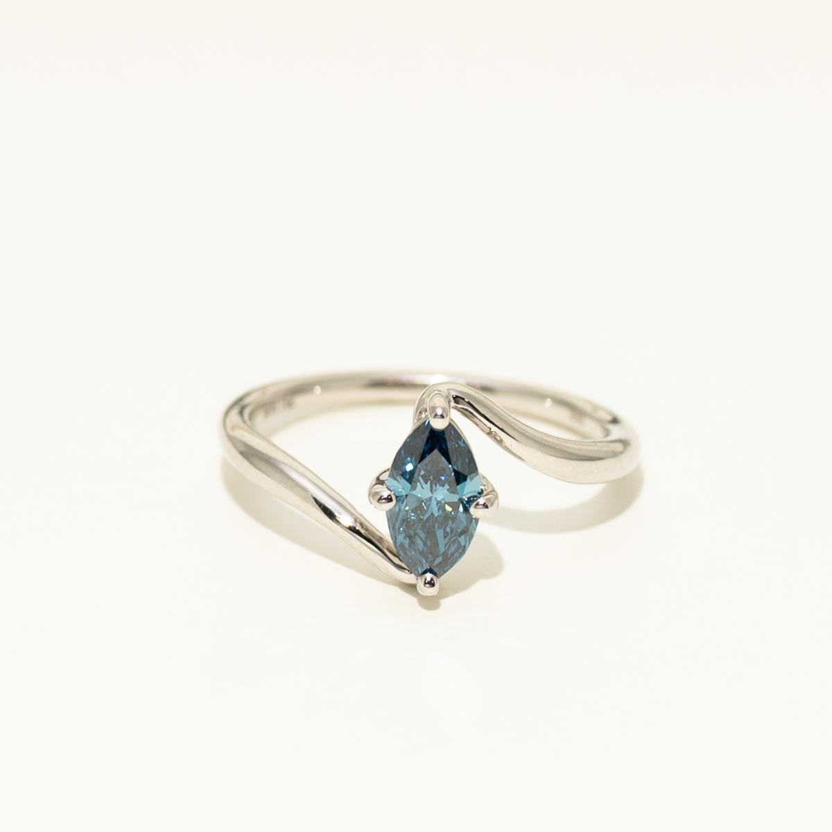 Blue Marquise Diamond Solitaire Bypass Ring in 14kt White Gold (5/8ct tw)