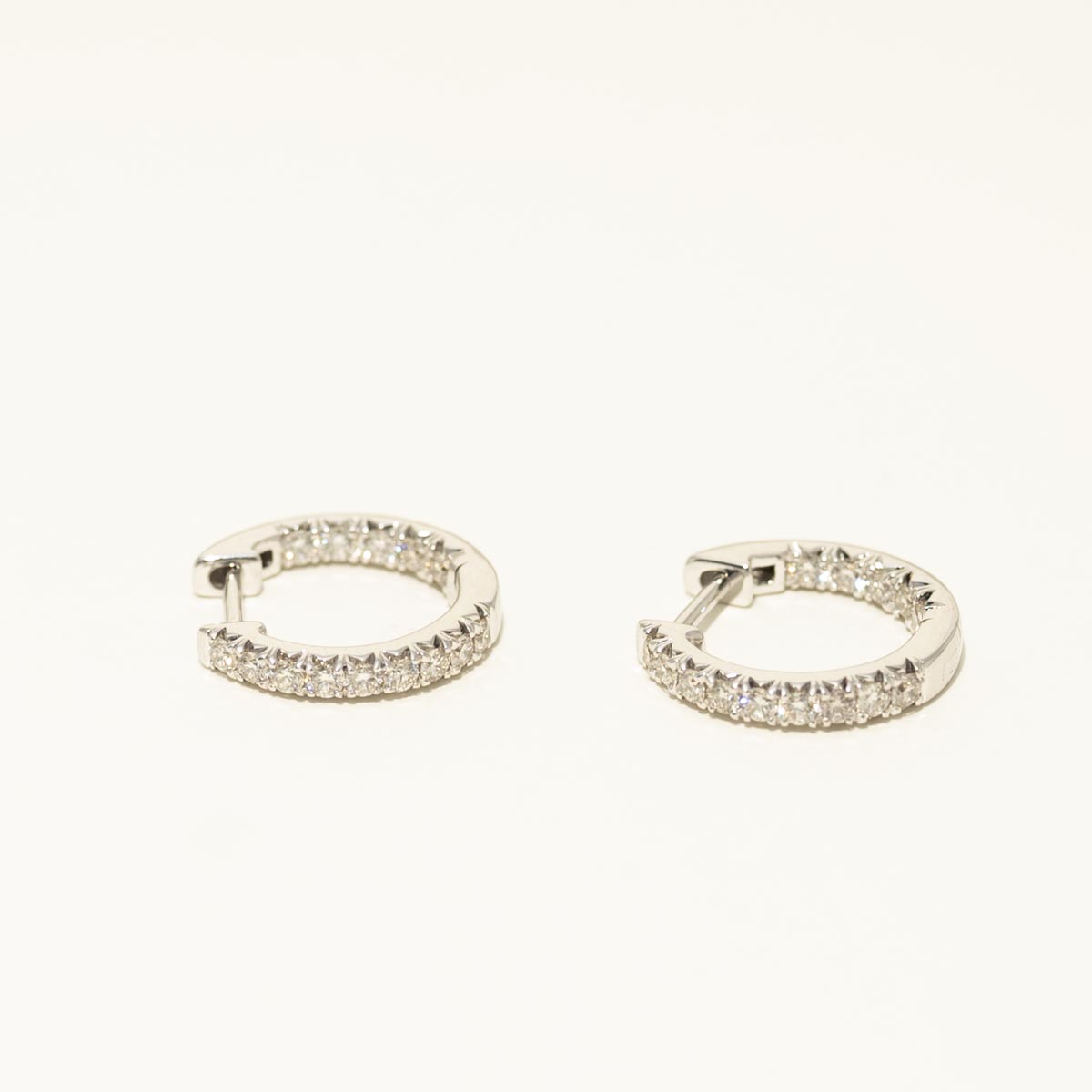 Diamond Huggie Hoop Earrings in 14kt White Gold (1/5ct tw)