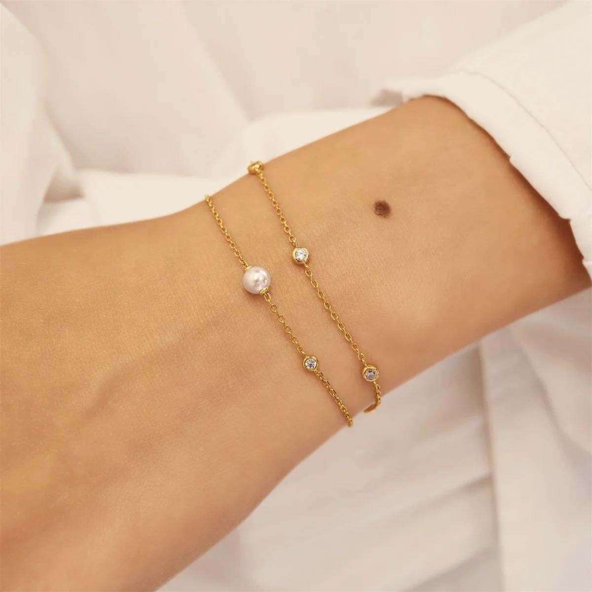 Ania Haie Shell Pearl Bracelet in Sterling Silver with 14kt Yellow Gold Plate with Cubic Zirconia