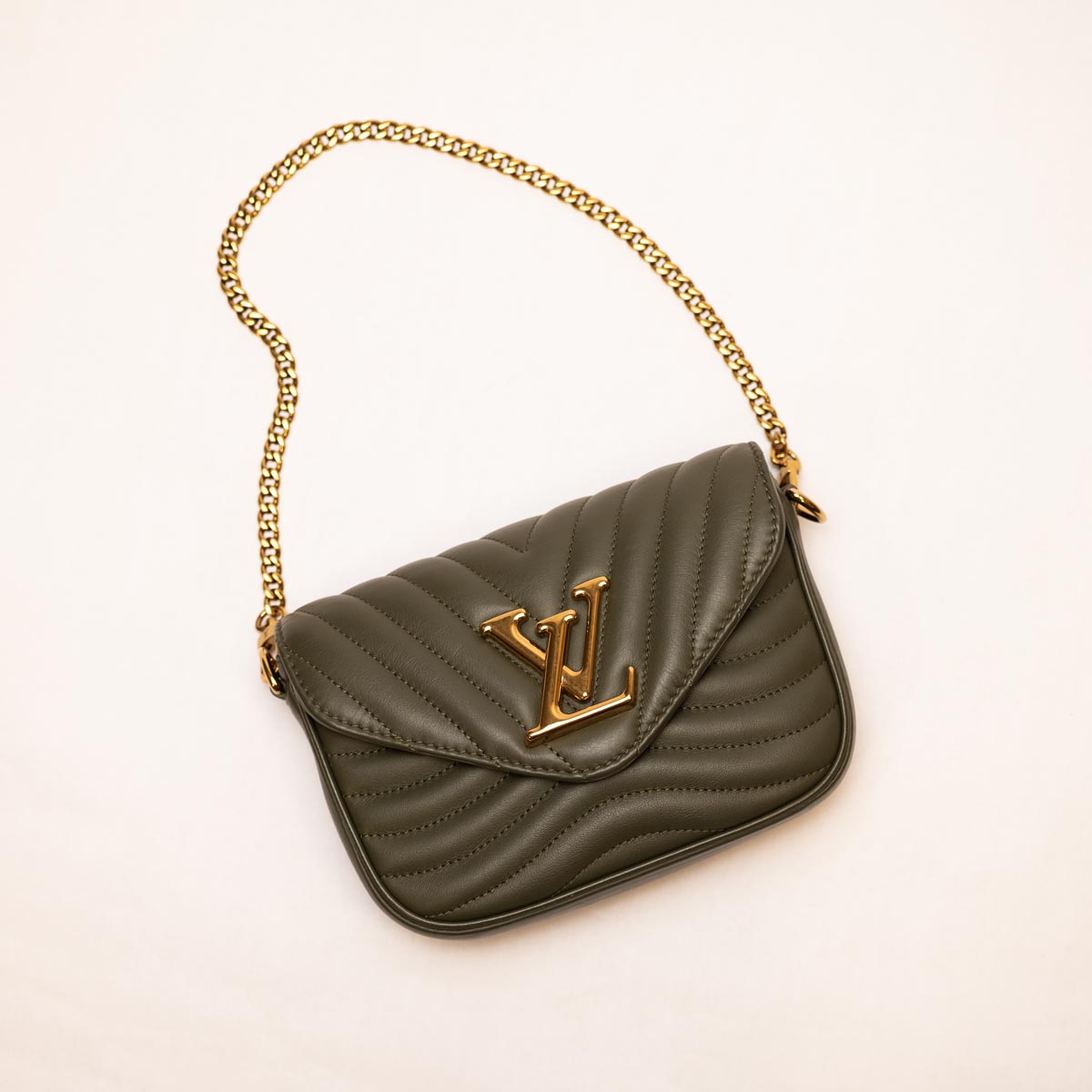 Pre Owned Louis Vuitton Green Leather New Wave Pochette
