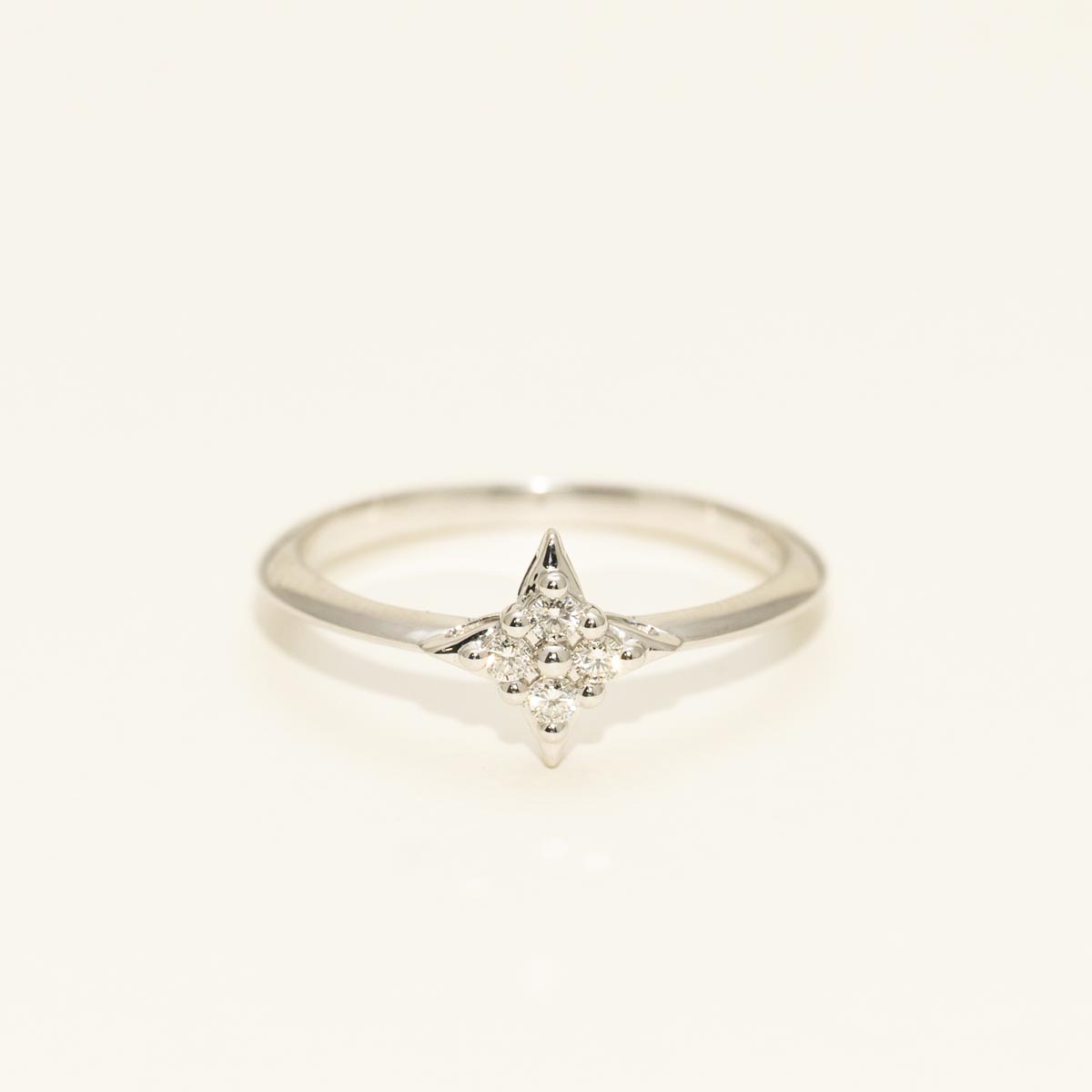 Star of Hope Diamond Ring in Sterling Silver (1/10ct tw)