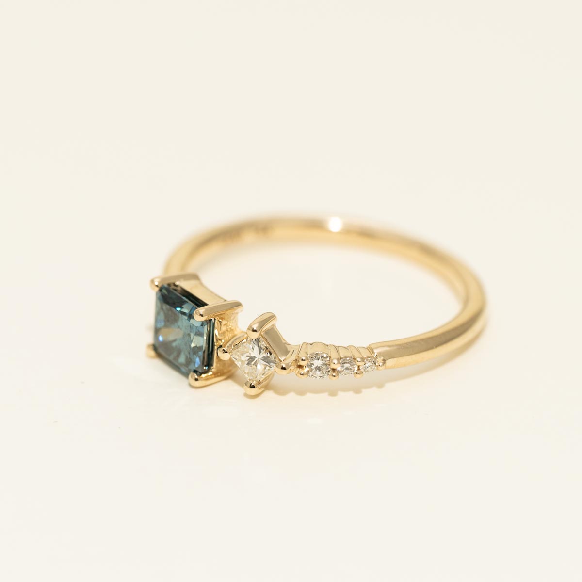 Princess Cut Blue and White Diamond Ring in 14kt Yellow Gold (3/4ct tw)