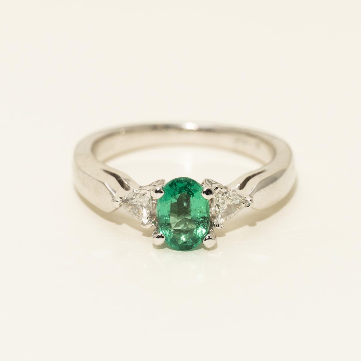Oval Emerald Ring in 14kt White Gold with Diamonds (1/5ct tw)