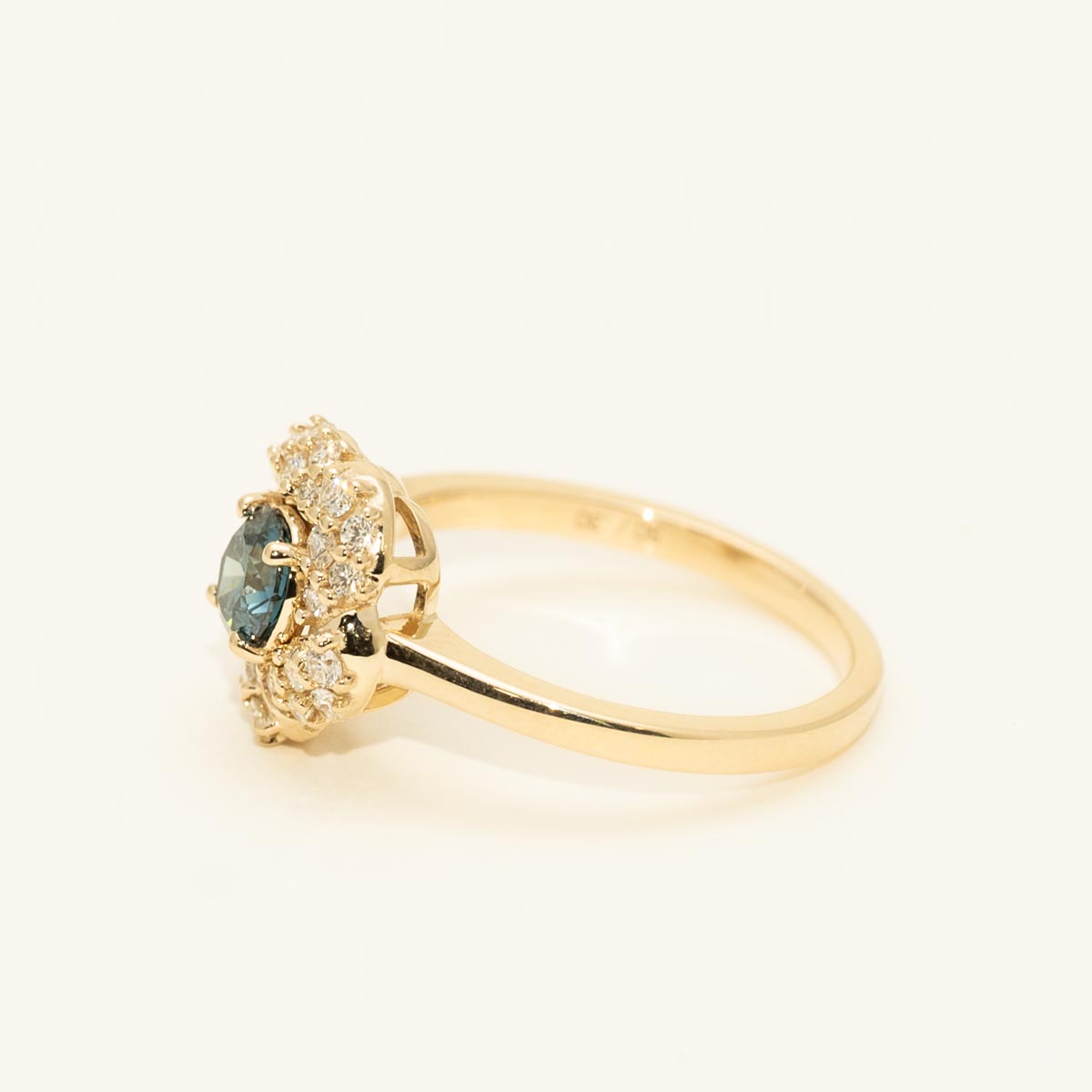 Blue and White Diamond Ring in 14kt Yellow Gold (3/4ct tw)
