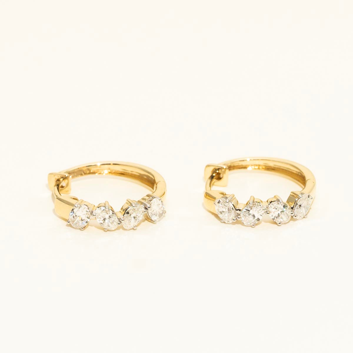 Oval Diamond Hoop Earrings in 14kt Yellow Gold (1ct tw)