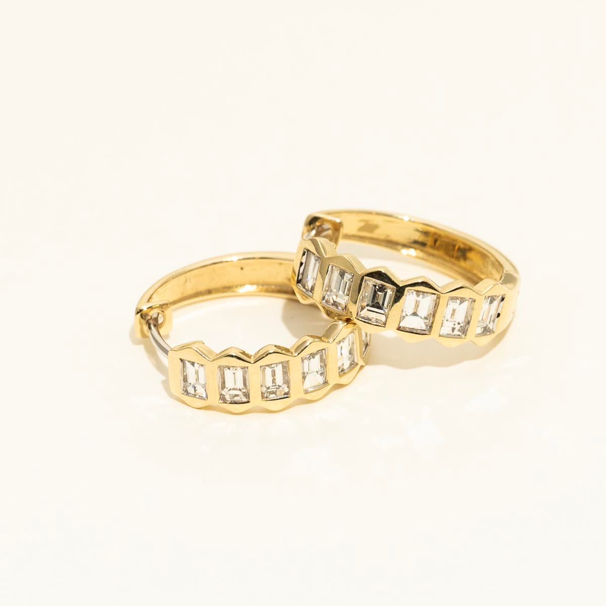 Baguette Diamond Hoop Earrings in 14kt Yellow Gold (1 7/8ct tw)