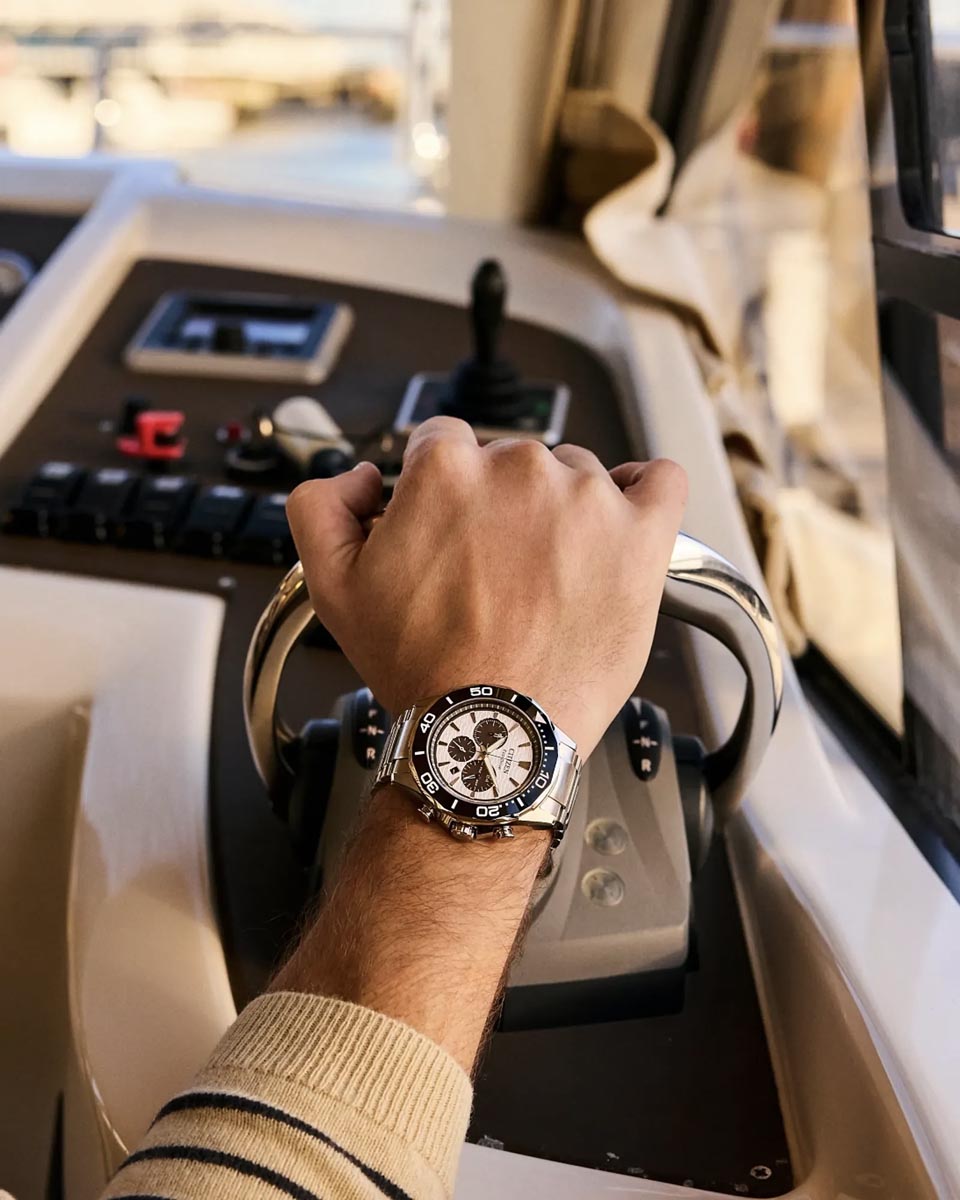 Citizen Endeavor Watch with White Dial and Stainless Steel Bracelet (43mm and eco drive movement)