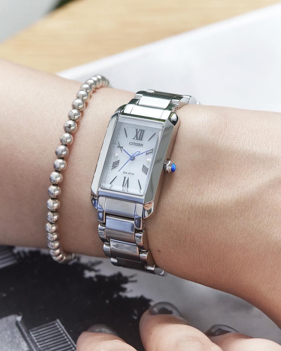 Citizen Bianca Watch with White Dial and Stainless Steel Bracelet (20x32mm and eco drive movement)