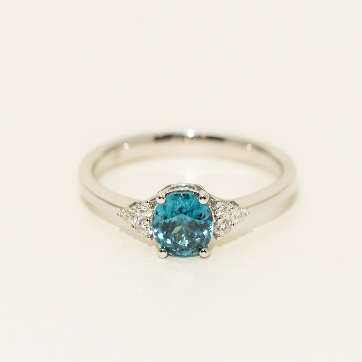 Oval Blue Zircon Ring in 18kt White Gold with Diamonds (1/7ct tw)