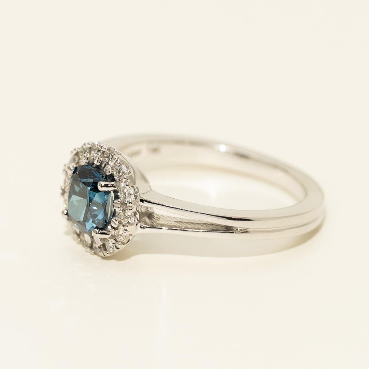 Cushion Cut Blue Diamond Halo Ring in 14kt White Gold (1ct tw)