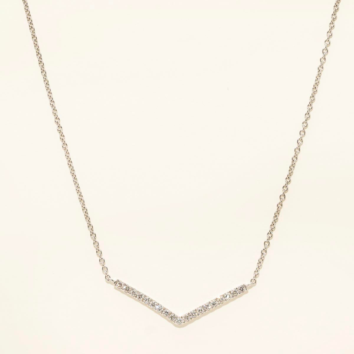 Diamond Bar Necklace in 14kt White Gold (1/5ct tw)