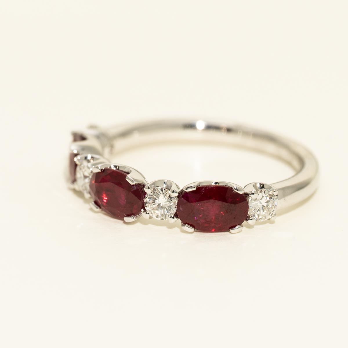 Oval Ruby Ring in 18kt White Gold with Diamonds
