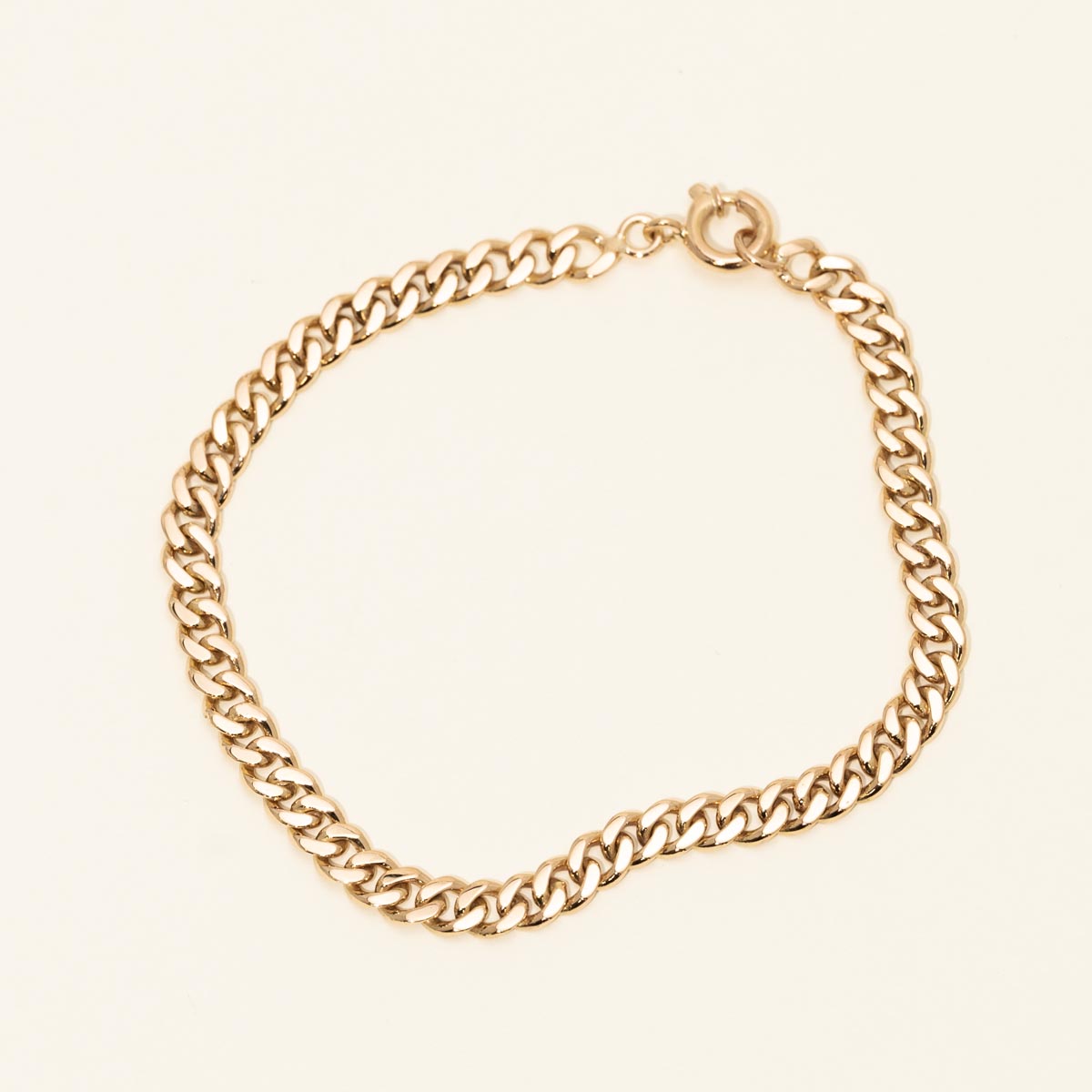 Estate Curb Chain Bracelet in 18kt Yellow Gold (7 inches and 4.6mm wide)
