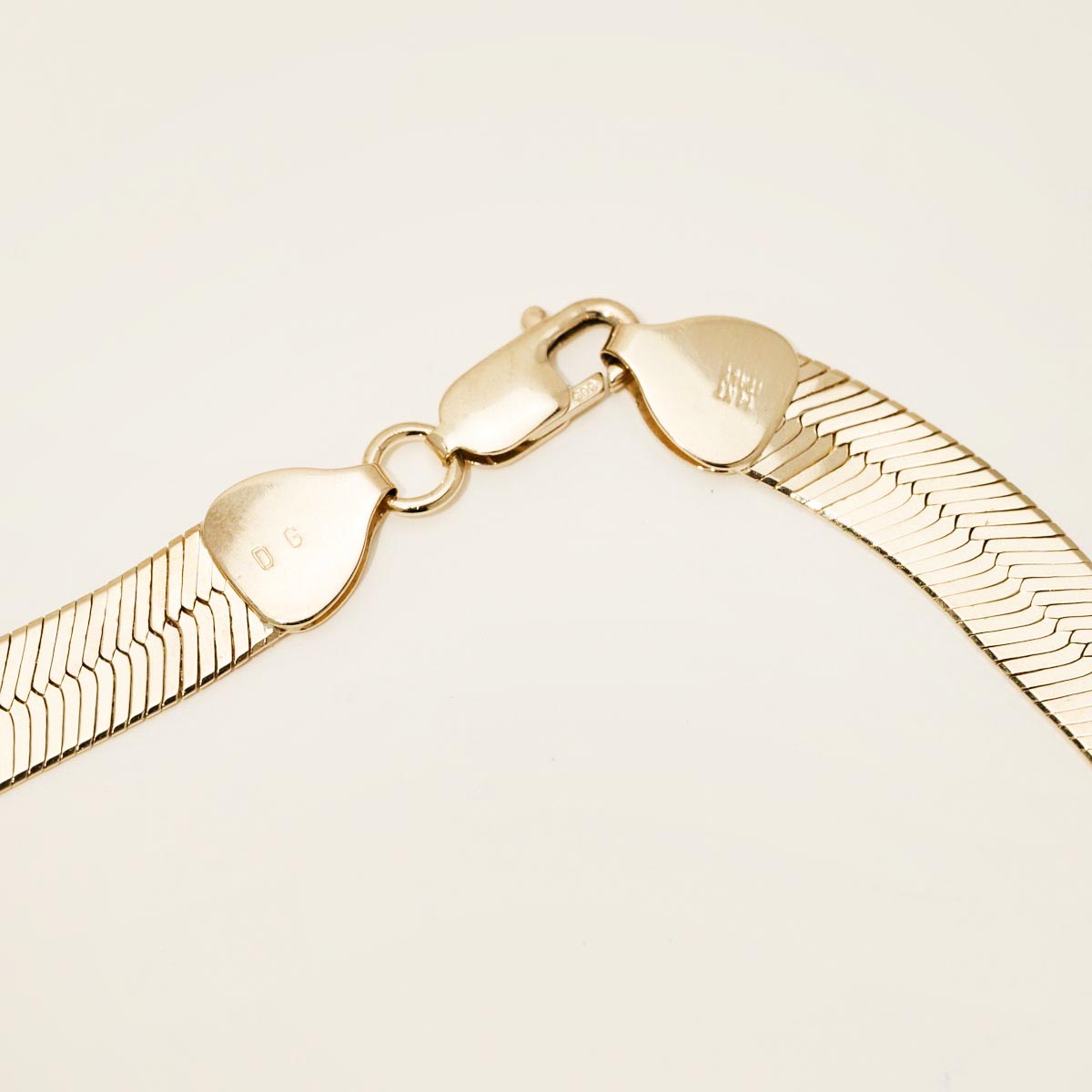 Estate Herringbone Chain in 14kt Yellow Gold (16.5 inches and 9.4mm wide)