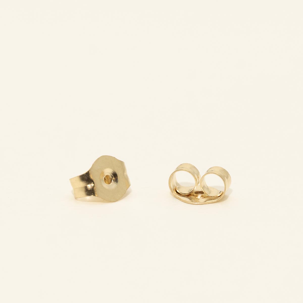 Princess Cut Blue Diamond Earrings in 14kt Yellow Gold (1/4ct tw)