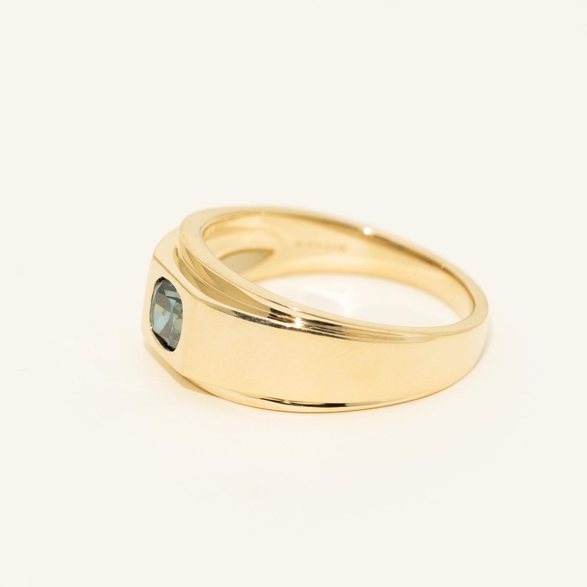 Mens Cushion Cut Blue Diamond Ring in 14kt Yellow Gold (3/4ct)