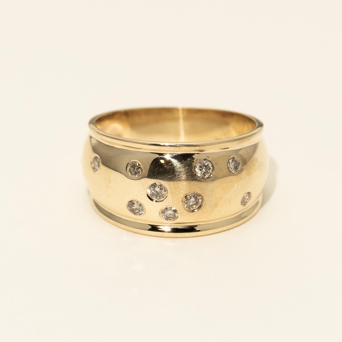 Estate Diamond Fashion Ring in 10kt Yellow Gold (1/5ct tw)